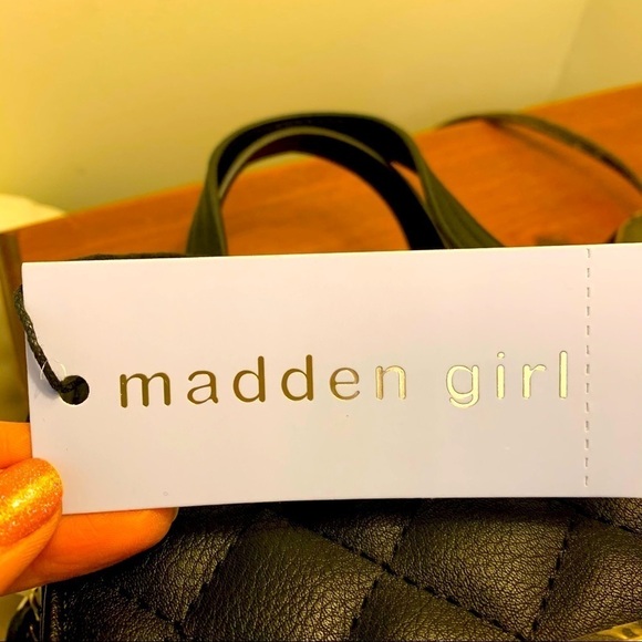 New Madden Girl Crossbody - Picture 3 of 10